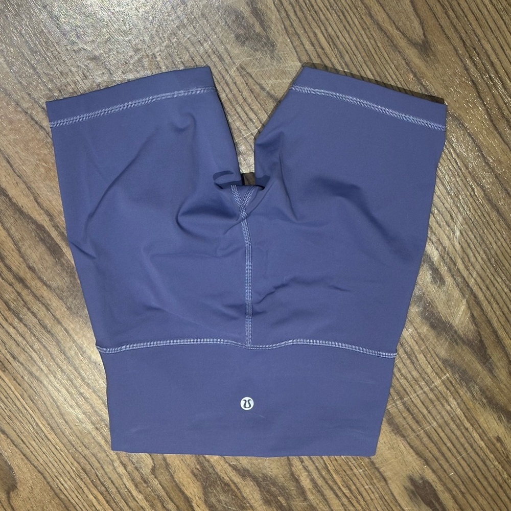 Wunder Train High-Rise shorts 6 inch inseam sz 4 Water drop blue